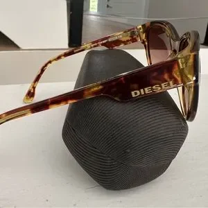 Diesel | Accessories | Diesel Sunglasses Brown Tortoise  display picture 2